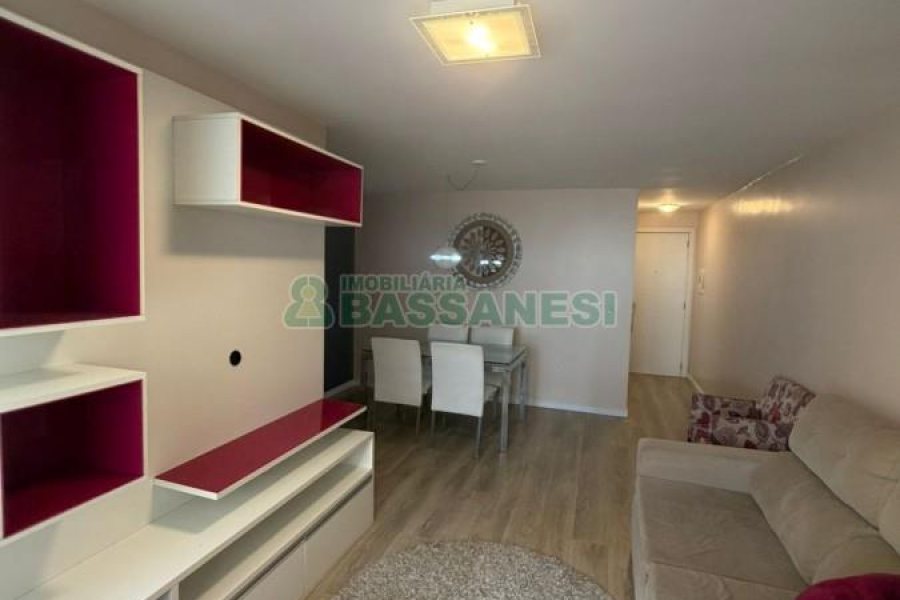 Apartamento com 82m², 3 dormitórios, 1 vaga, no bairro Colina Sorriso em Caxias do Sul para Comprar