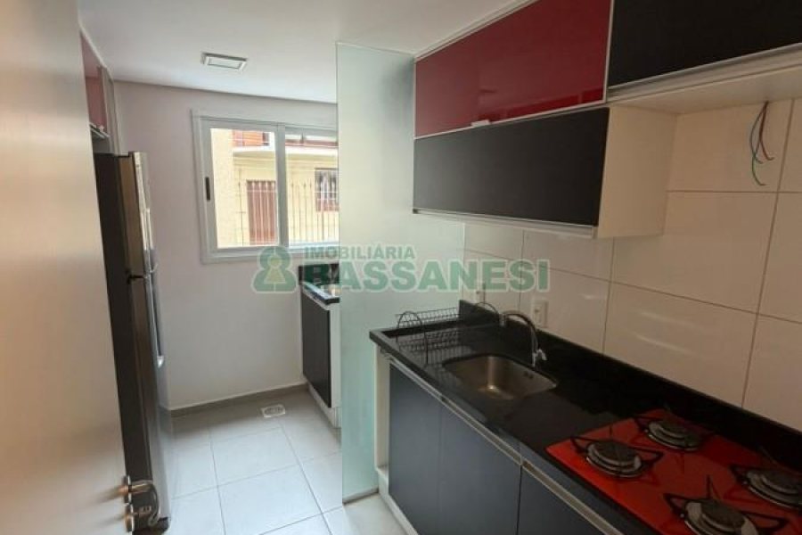 Apartamento com 82m², 3 dormitórios, 1 vaga, no bairro Colina Sorriso em Caxias do Sul para Comprar