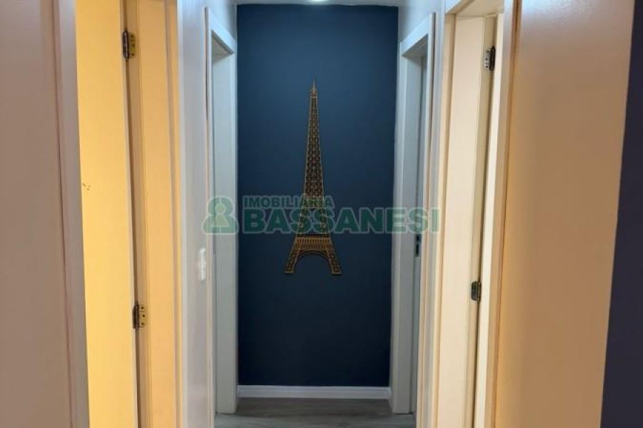 Apartamento com 82m², 3 dormitórios, 1 vaga, no bairro Colina Sorriso em Caxias do Sul para Comprar