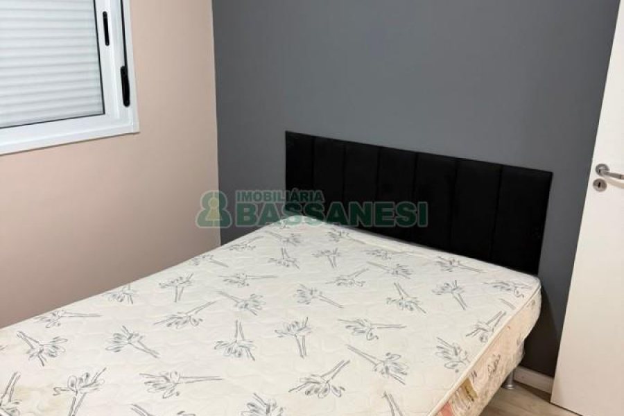 Apartamento com 82m², 3 dormitórios, 1 vaga, no bairro Colina Sorriso em Caxias do Sul para Comprar