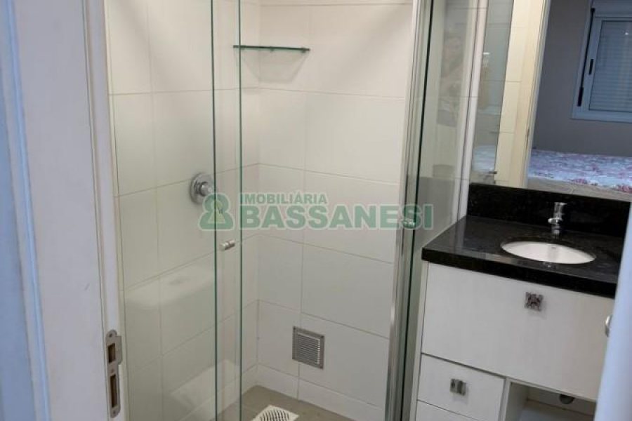 Apartamento com 82m², 3 dormitórios, 1 vaga, no bairro Colina Sorriso em Caxias do Sul para Comprar