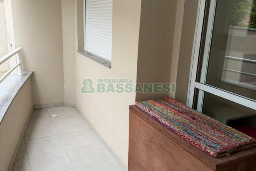 Apartamento com 82m², 3 dormitórios, 1 vaga, no bairro Colina Sorriso em Caxias do Sul para Comprar