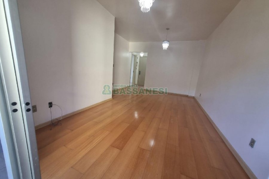 Apartamento com 95m², 3 dormitórios, 1 vaga, no bairro Lourdes em Caxias do Sul para Alugar