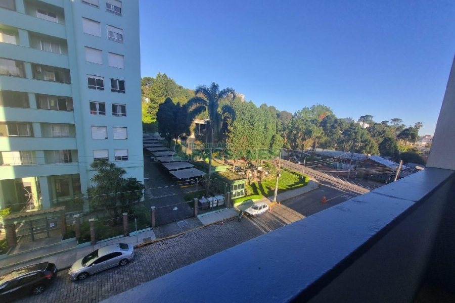 Apartamento com 95m², 3 dormitórios, 1 vaga, no bairro Lourdes em Caxias do Sul para Alugar