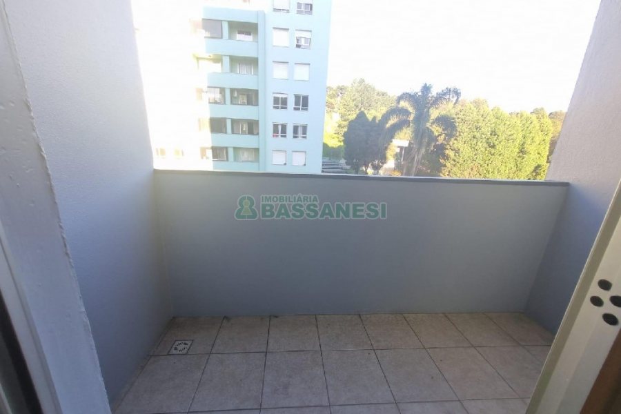 Apartamento com 95m², 3 dormitórios, 1 vaga, no bairro Lourdes em Caxias do Sul para Alugar