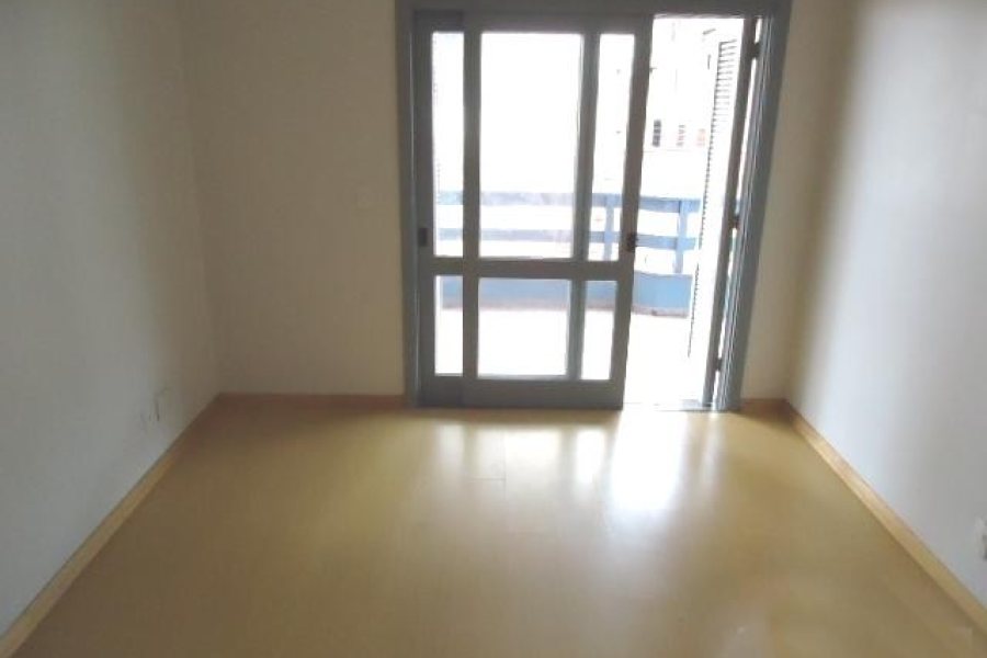 Apartamento com 102m², 3 dormitórios, 1 vaga, no bairro Centro em Caxias do Sul para Comprar