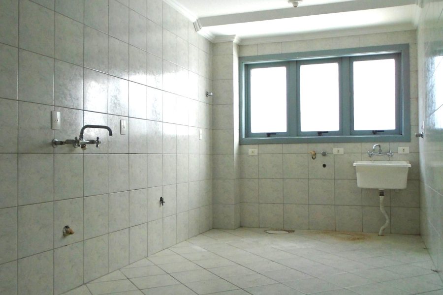 Apartamento com 102m², 3 dormitórios, 1 vaga, no bairro Centro em Caxias do Sul para Comprar