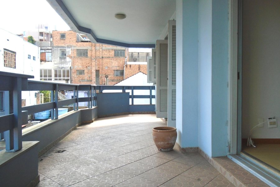 Apartamento com 102m², 3 dormitórios, 1 vaga, no bairro Centro em Caxias do Sul para Comprar