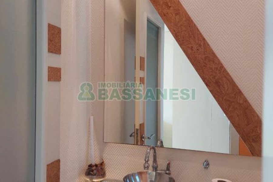 Sala Mobiliada com 67m², 1 vaga, no bairro Lourdes em Caxias do Sul para Alugar ou Comprar