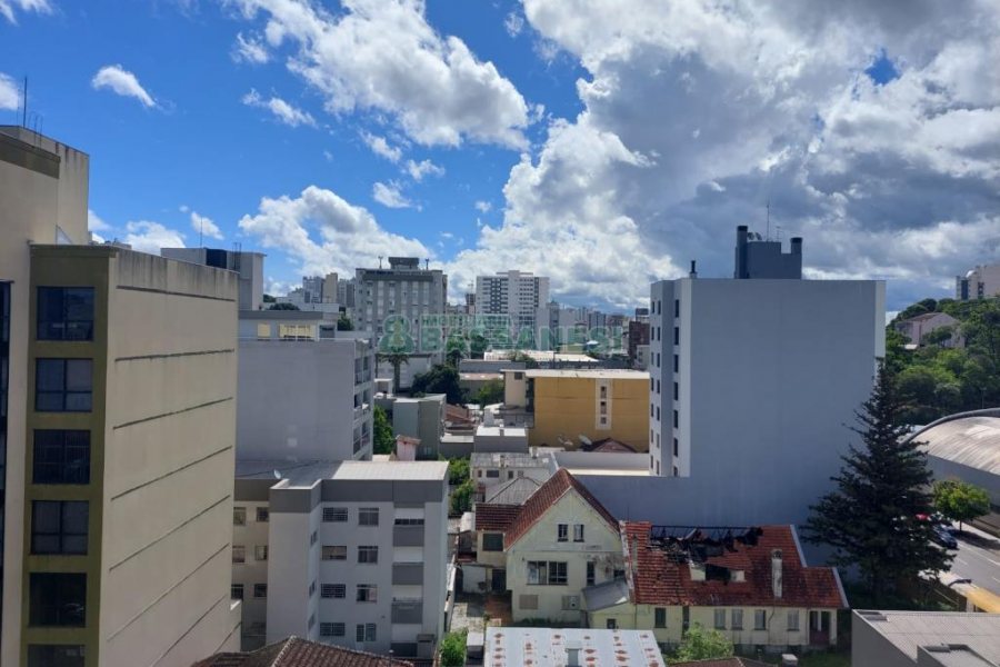 Sala Mobiliada com 67m², 1 vaga, no bairro Lourdes em Caxias do Sul para Alugar ou Comprar