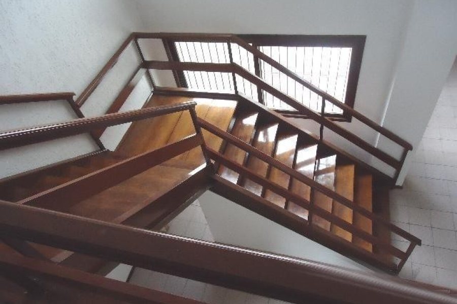 Loja com 404m², no bairro Pio X em Caxias do Sul para Comprar