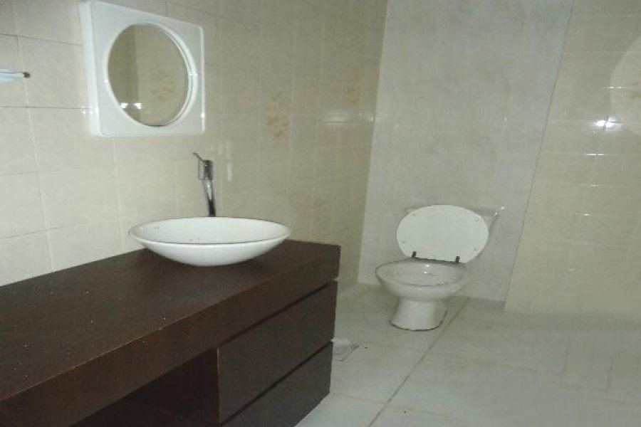 Loja com 404m², no bairro Pio X em Caxias do Sul para Comprar