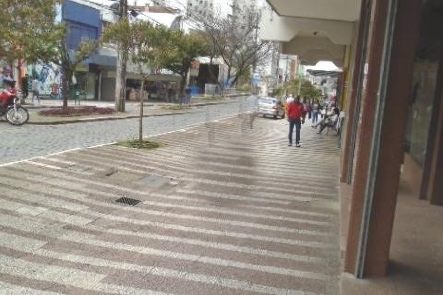 Loja com 104m², no bairro Centro em Caxias do Sul para Alugar