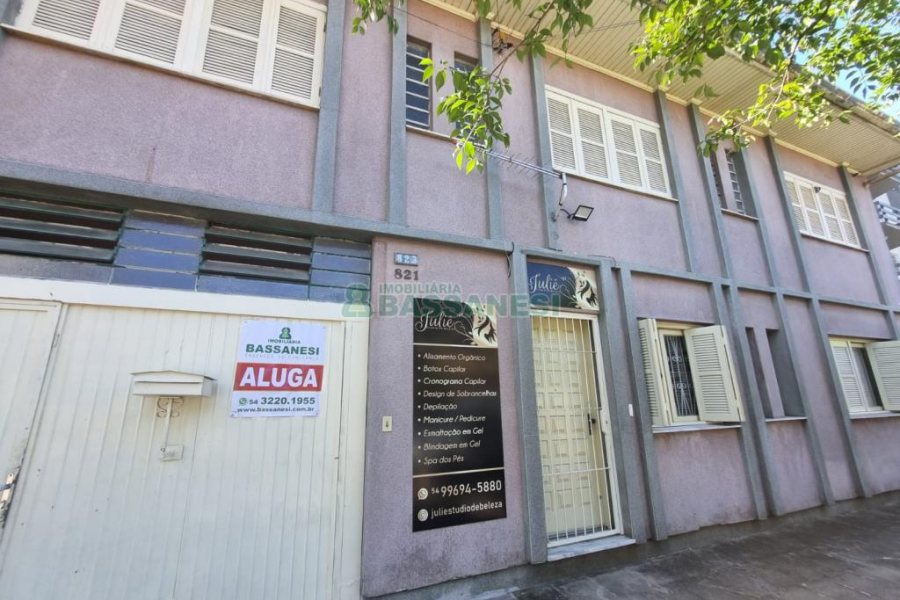 Casa com 80m², 3 dormitórios, 1 vaga, no bairro Rio Branco em Caxias do Sul para Alugar