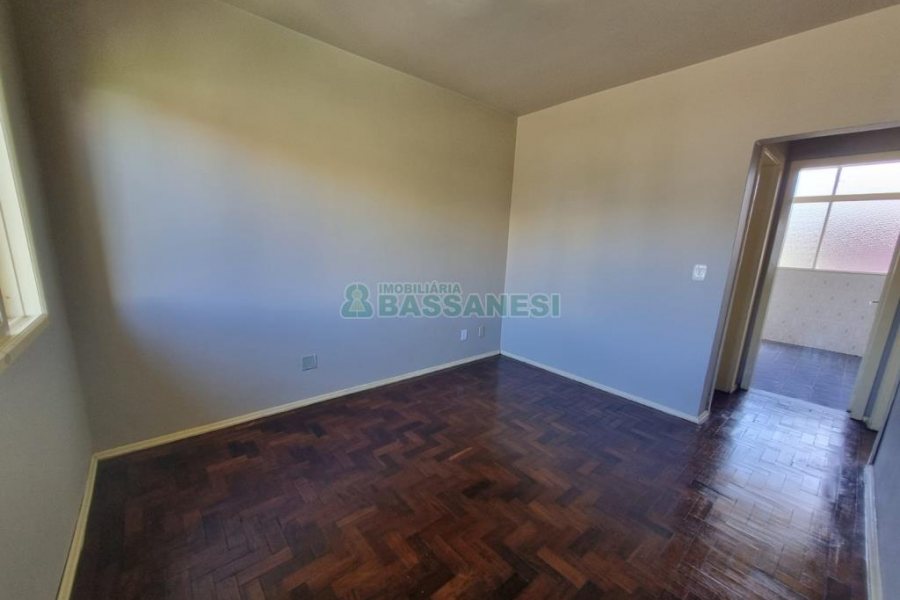 Casa com 80m², 3 dormitórios, 1 vaga, no bairro Rio Branco em Caxias do Sul para Alugar