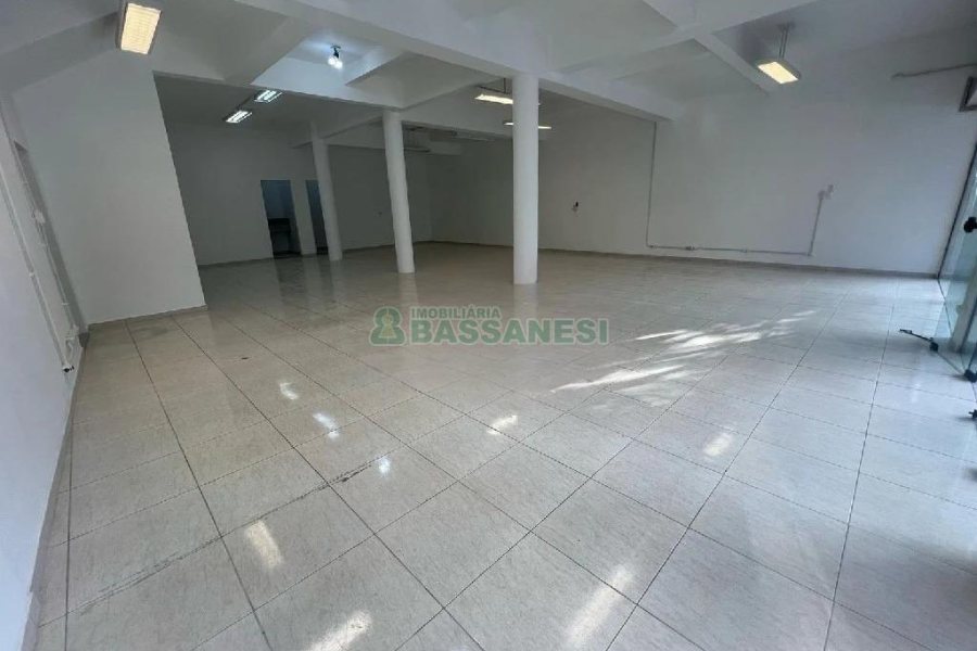 Loja com 170m², no bairro Lourdes em Caxias do Sul para Alugar