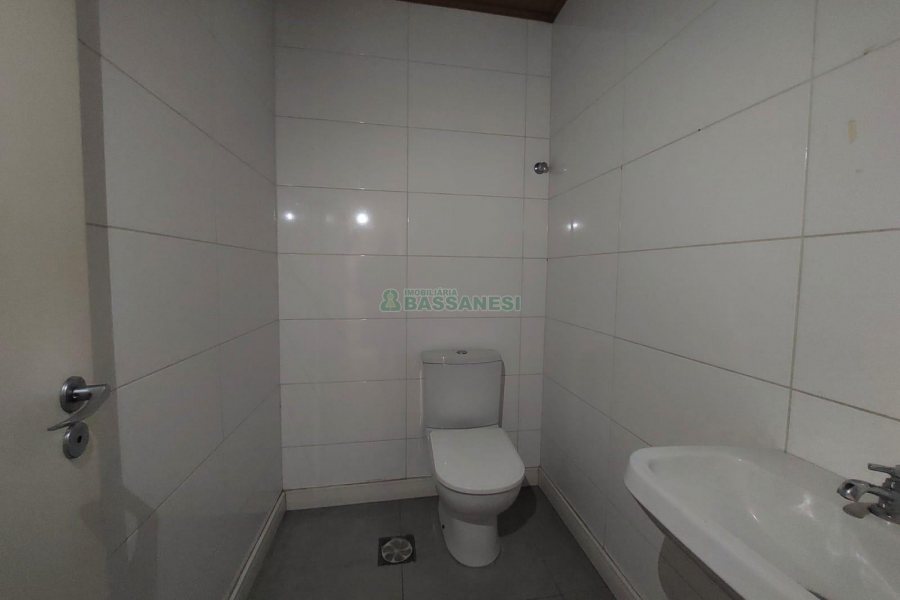 Sala com 66m², no bairro Centro em Caxias do Sul para Alugar