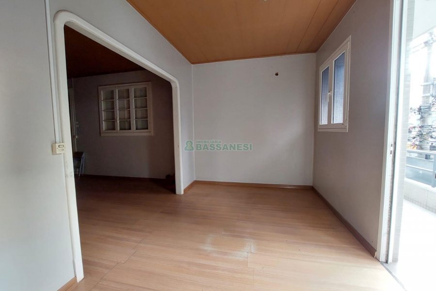 Sala com 66m², no bairro Centro em Caxias do Sul para Alugar