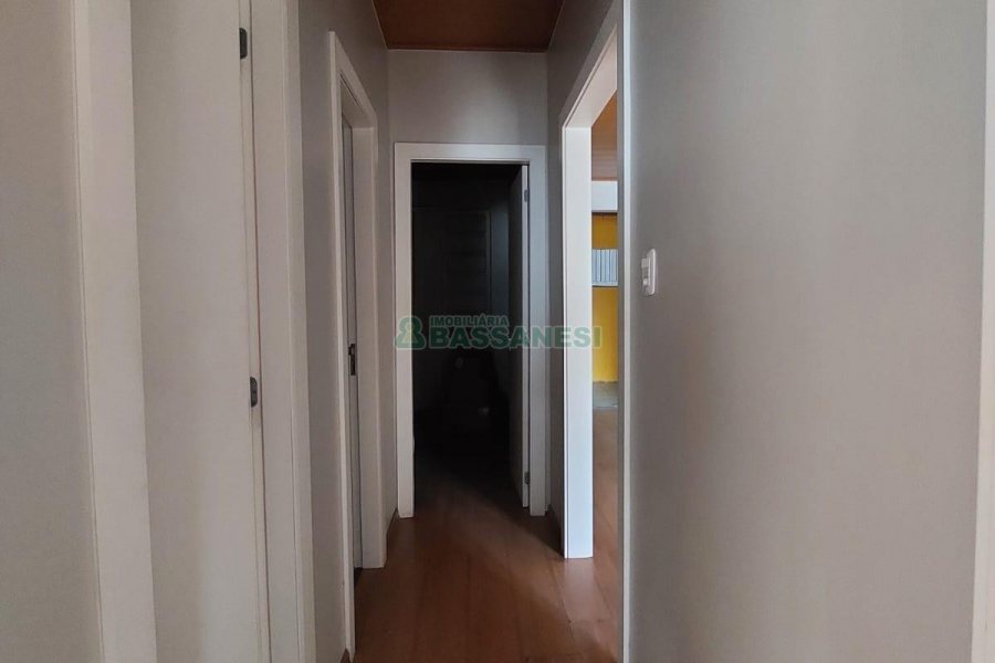 Sala com 66m², no bairro Centro em Caxias do Sul para Alugar