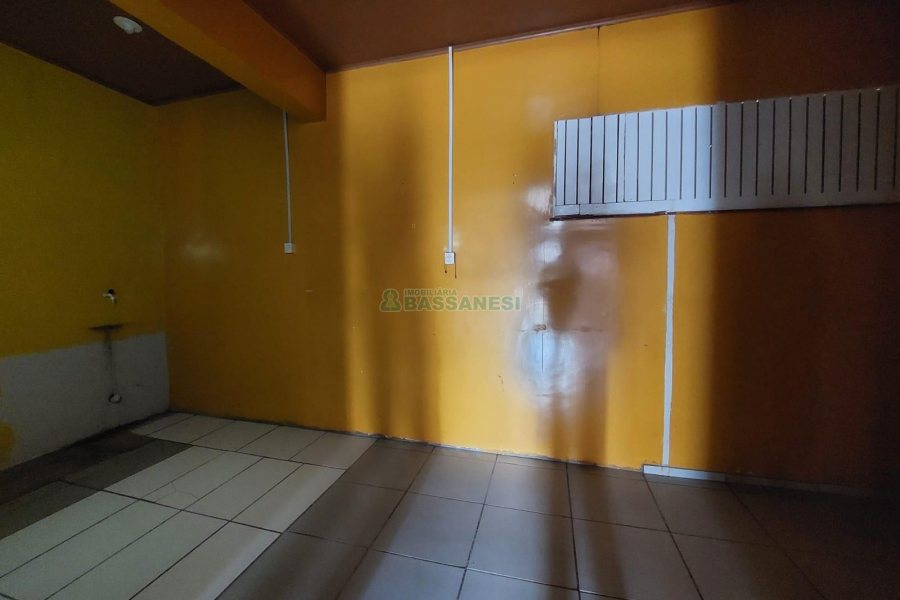 Sala com 66m², no bairro Centro em Caxias do Sul para Alugar