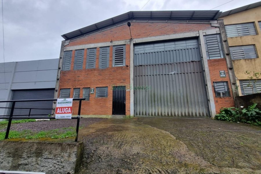 Pavilhão com 390m², no bairro Esplanada em Caxias do Sul para Alugar