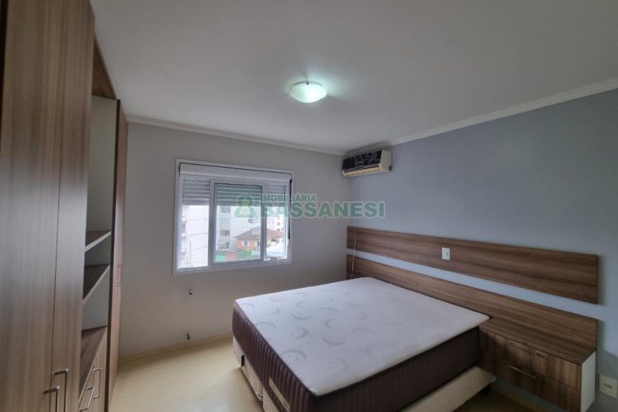 Apartamento com 85m², 2 dormitórios, 2 vagas, no bairro Santa Catarina em Caxias do Sul para Comprar