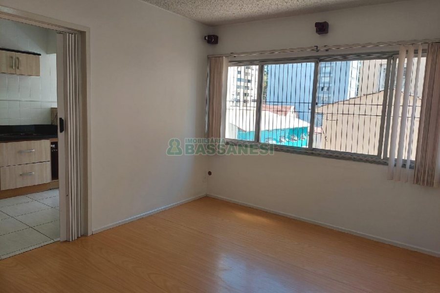 Apartamento com 74m², 3 dormitórios, no bairro São Pelegrino em Caxias do Sul para Alugar