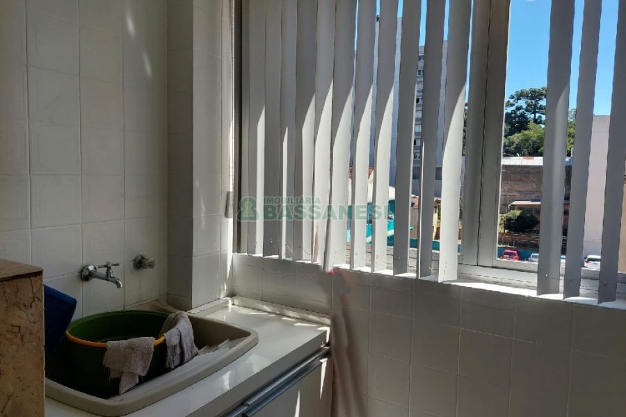 Apartamento com 74m², 3 dormitórios, no bairro São Pelegrino em Caxias do Sul para Alugar