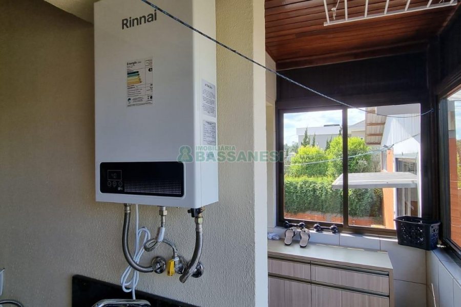 Casa com 193m², 4 dormitórios, 3 vagas, no bairro Desvio Rizzo em Caxias do Sul para Comprar