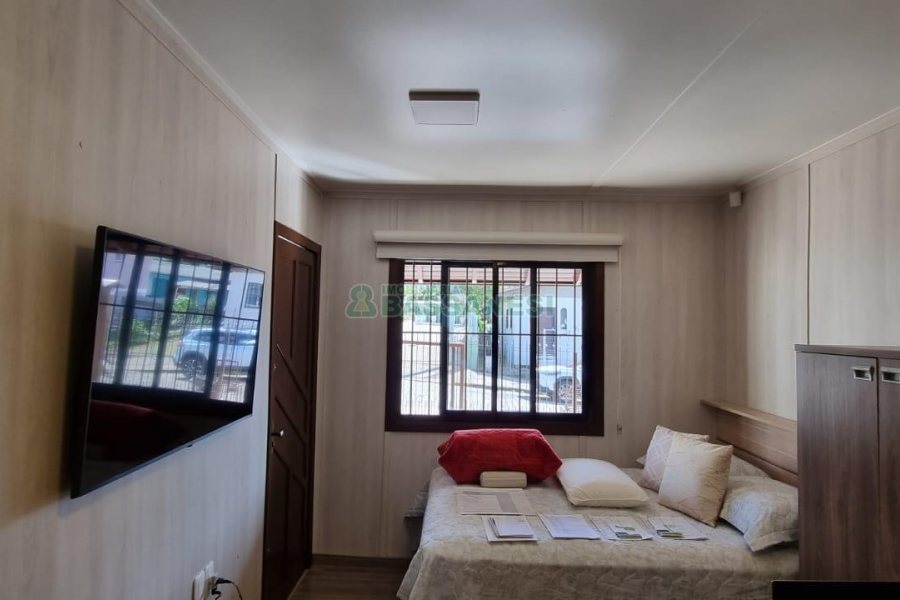 Casa com 193m², 4 dormitórios, 3 vagas, no bairro Desvio Rizzo em Caxias do Sul para Comprar