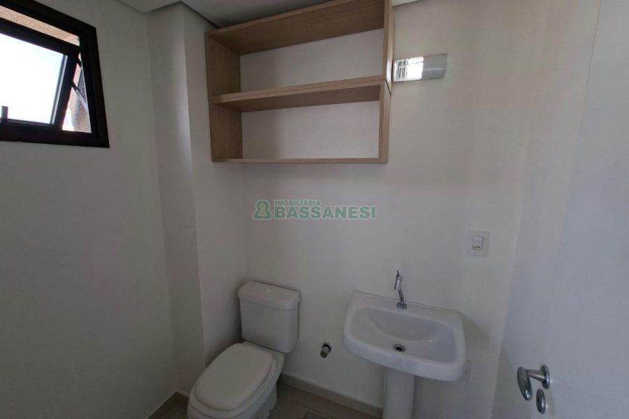 Sala com 78m², 1 vaga, no bairro Centro em Caxias do Sul para Comprar