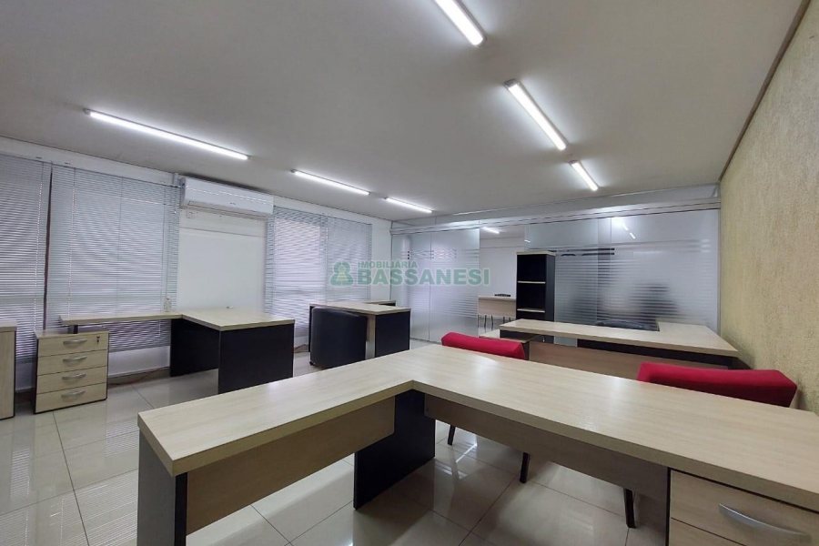 Sala Mobiliada com 78m², 1 vaga, no bairro Centro em Caxias do Sul para Alugar