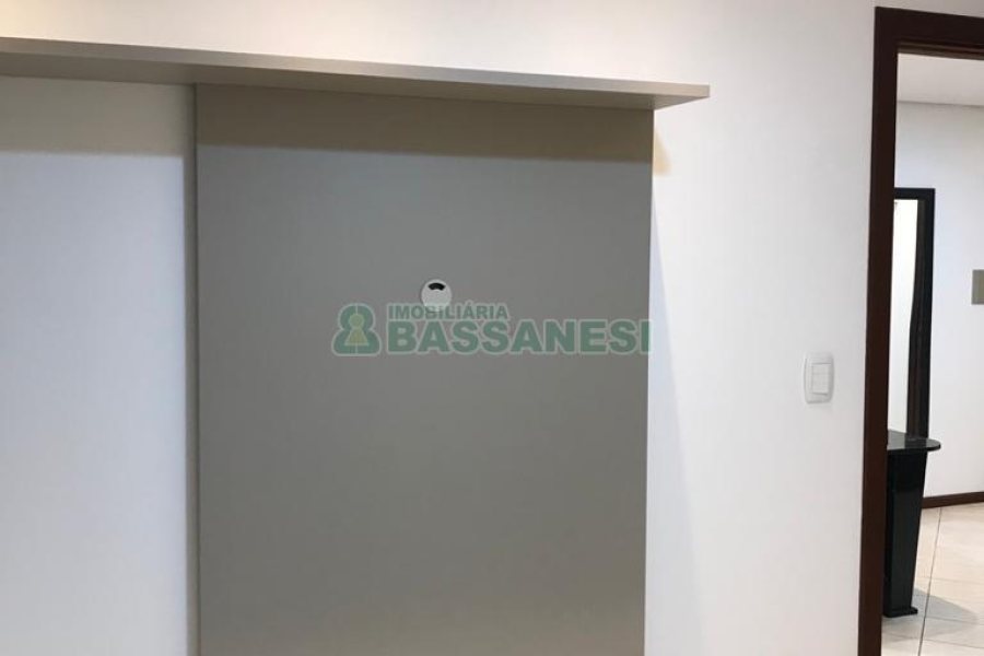 Apto Mobiliado com 39m², 1 dormitório, 1 vaga, no bairro São Pelegrino em Caxias do Sul para Alugar