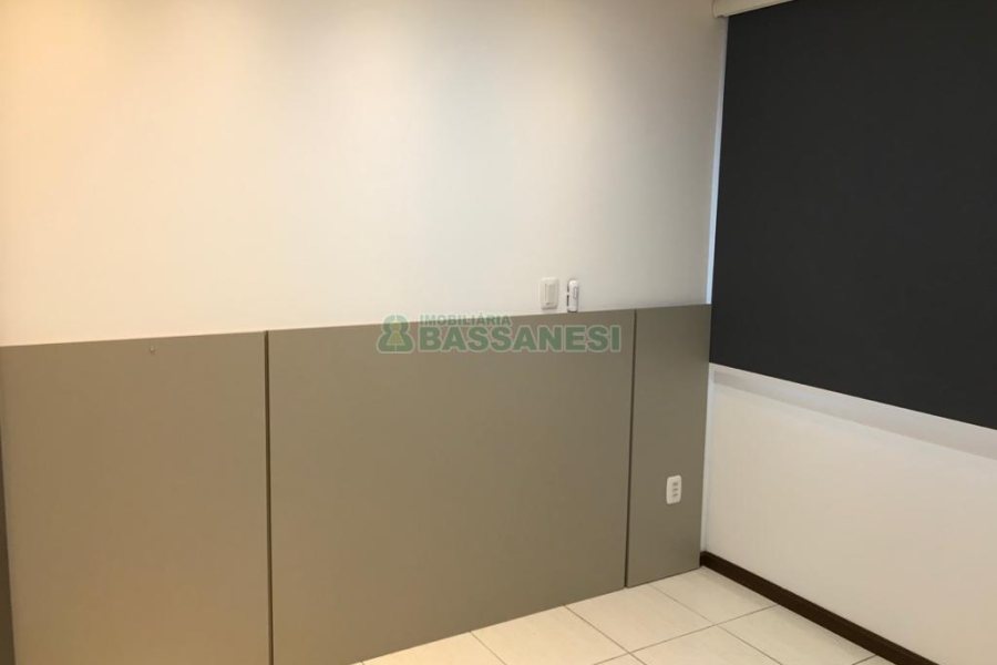 Apto Mobiliado com 39m², 1 dormitório, 1 vaga, no bairro São Pelegrino em Caxias do Sul para Alugar