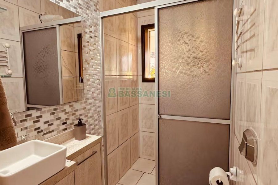 Apto Mobiliado com 43m², 1 dormitório, no bairro Centro em Caxias do Sul para Alugar