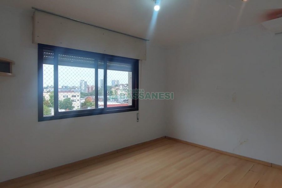 Apartamento com 77m², 2 dormitórios, 1 vaga, no bairro São Leopoldo em Caxias do Sul para Alugar