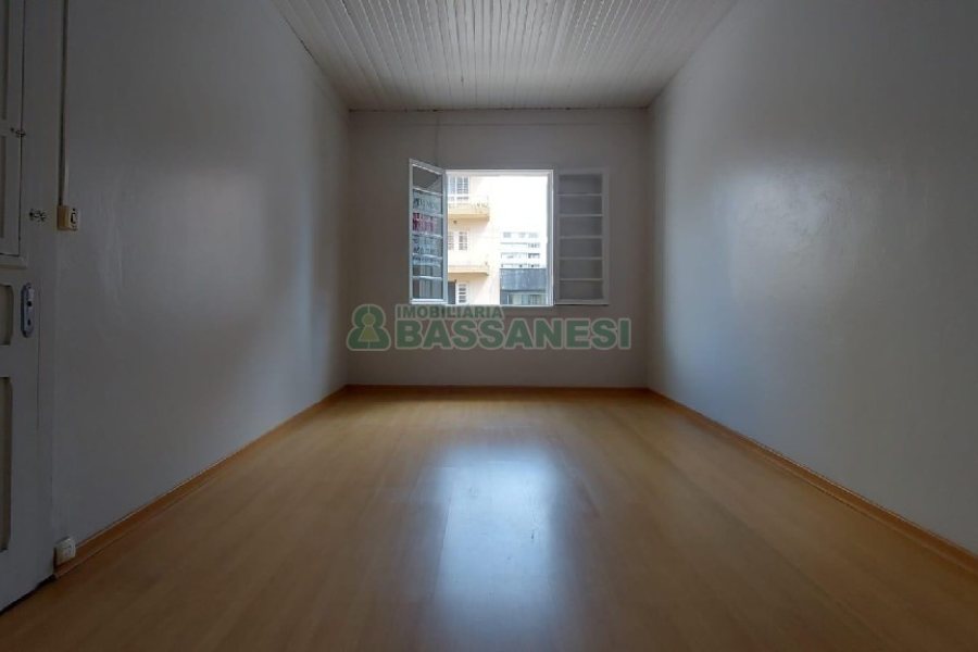 Sala com 60m², no bairro São Pelegrino em Caxias do Sul para Alugar