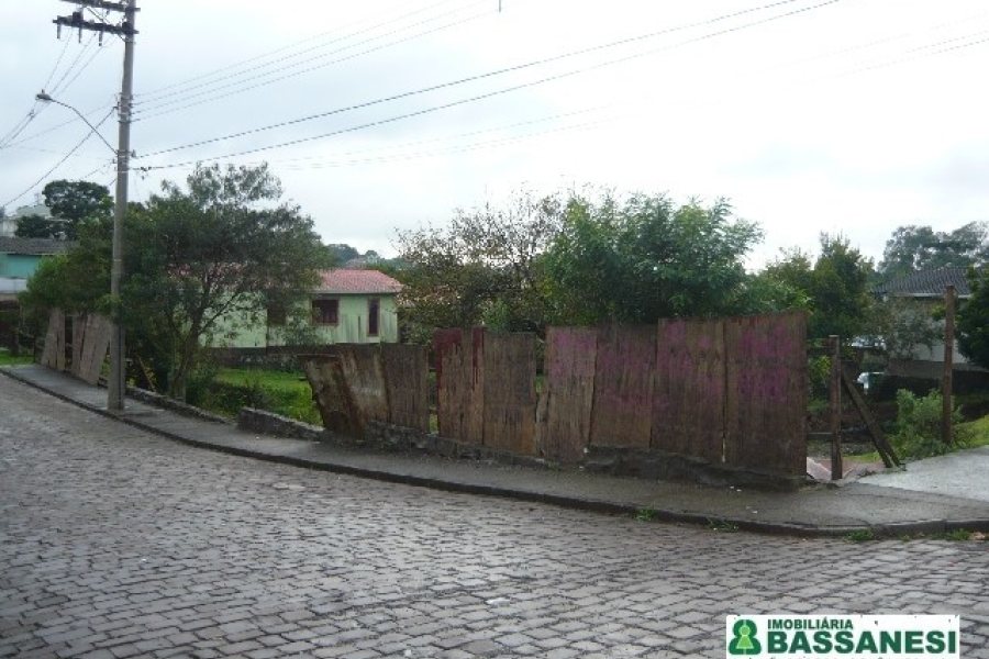 Terreno, no bairro Desvio Rizzo em Caxias do Sul para Comprar