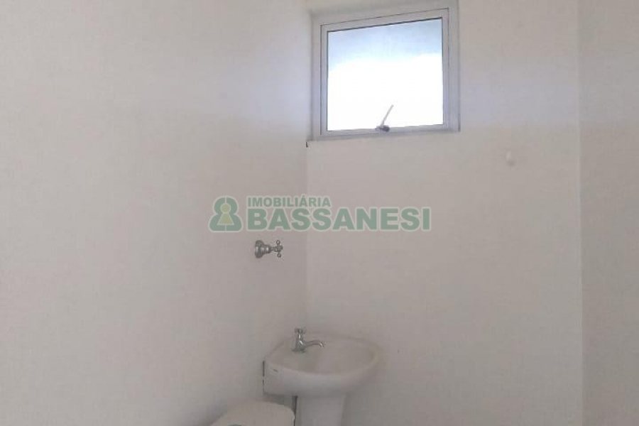 Loja com 225m², no bairro Sagrada Família em Caxias do Sul para Alugar ou Comprar