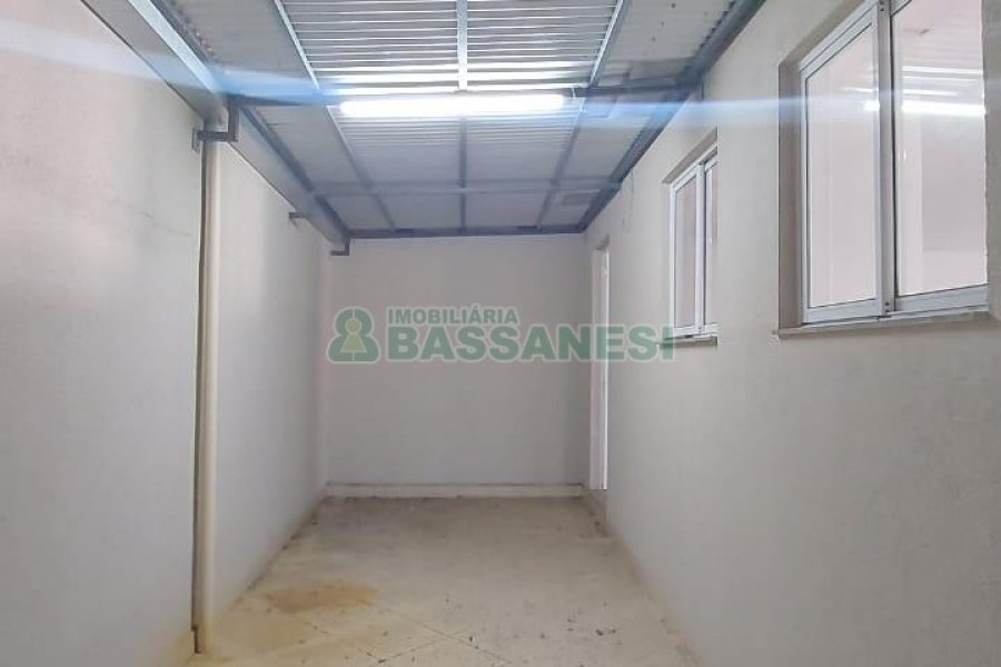 Loja com 225m², no bairro Sagrada Família em Caxias do Sul para Alugar ou Comprar