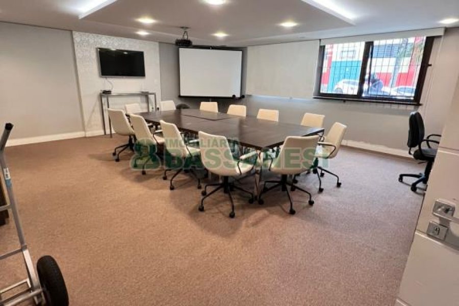 Sala com 76m², 1 vaga, no bairro Pio X em Caxias do Sul para Alugar ou Comprar