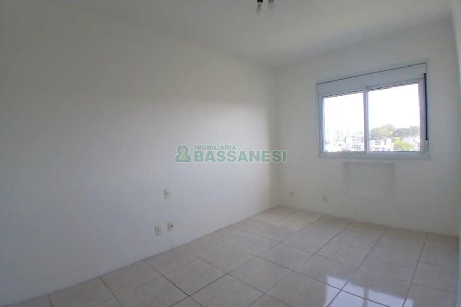 Apartamento com 60m², 2 dormitórios, 1 vaga, no bairro Santa Catarina em Caxias do Sul para Alugar