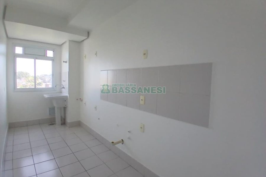 Apartamento com 60m², 2 dormitórios, 1 vaga, no bairro Santa Catarina em Caxias do Sul para Alugar