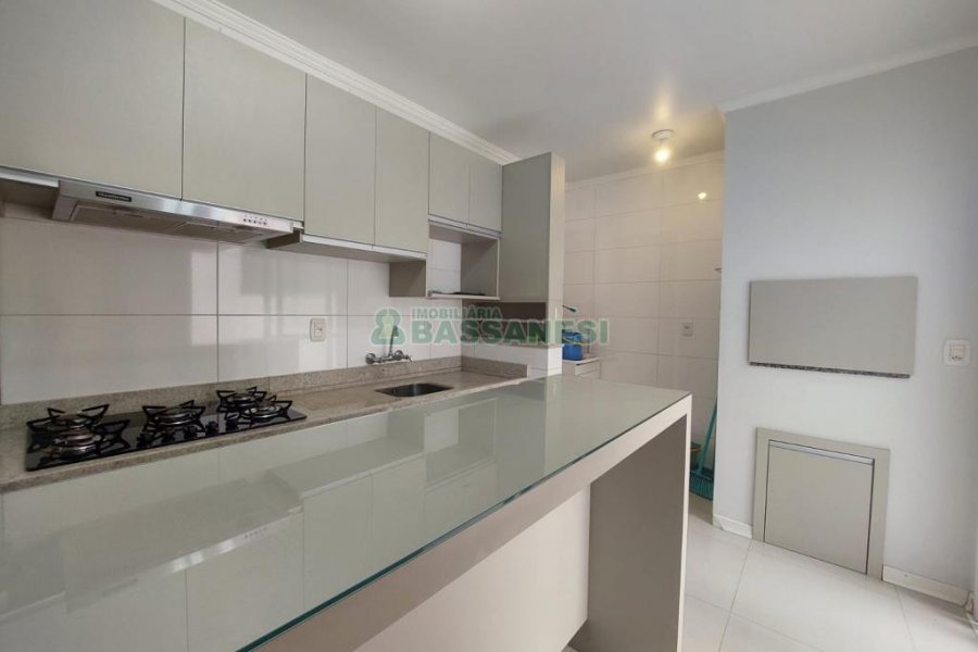 Apartamento, 2 dormitórios, 1 vaga, no bairro Santa Lúcia em Caxias do Sul para Alugar