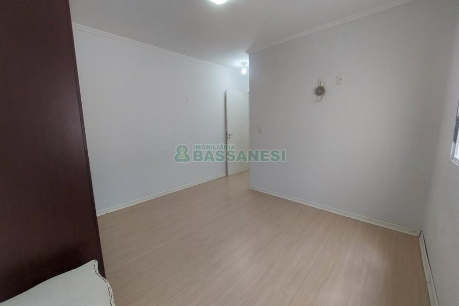 Apartamento, 2 dormitórios, 1 vaga, no bairro Santa Lúcia em Caxias do Sul para Alugar