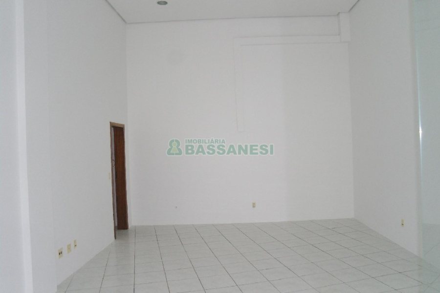 Loja com 40m², no bairro Centro em Caxias do Sul para Alugar