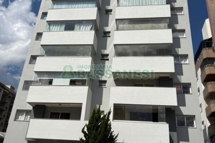 Apartamento com 95m², 2 dormitórios, 2 vagas, no bairro Madureira em Caxias do Sul para Alugar