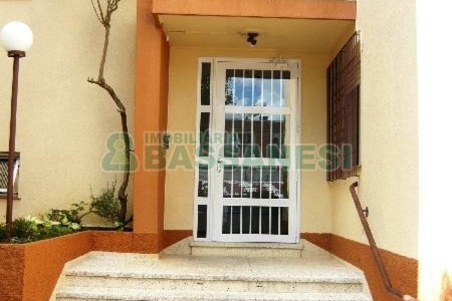 Apartamento com 53m², 2 dormitórios, no bairro São Pelegrino em Caxias do Sul para Comprar