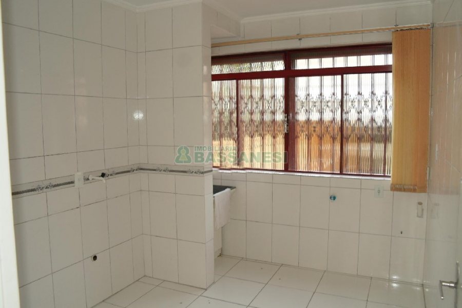 Apartamento com 53m², 2 dormitórios, no bairro São Pelegrino em Caxias do Sul para Comprar