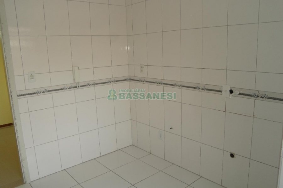 Apartamento com 53m², 2 dormitórios, no bairro São Pelegrino em Caxias do Sul para Comprar